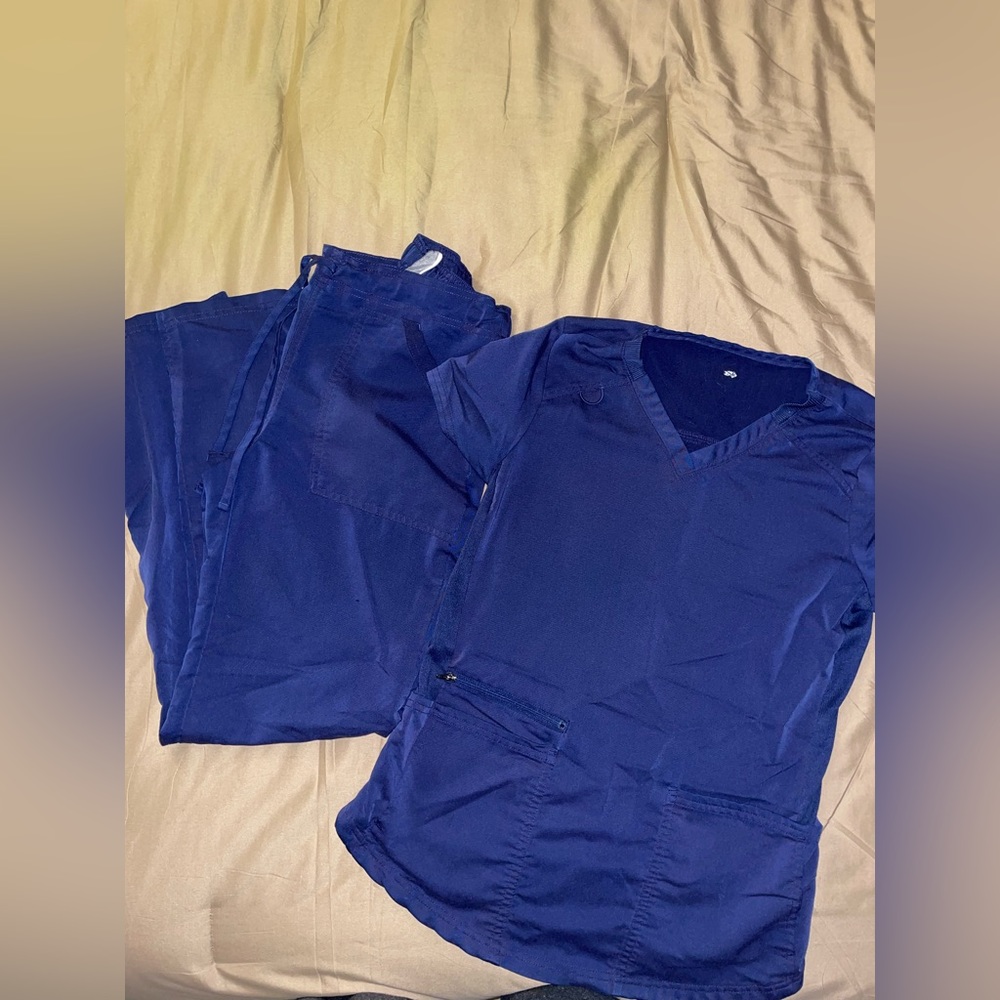 Navy blue fairly used scrubs.